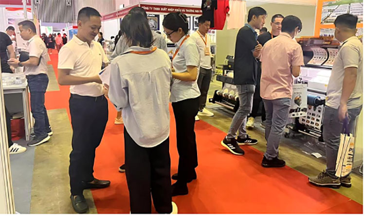 Hefei Preworld Peru Expo: Produtos quentes florescem, PVC personalizado e acrílicos espelhados estimulam o frenesi de compras na América Latina